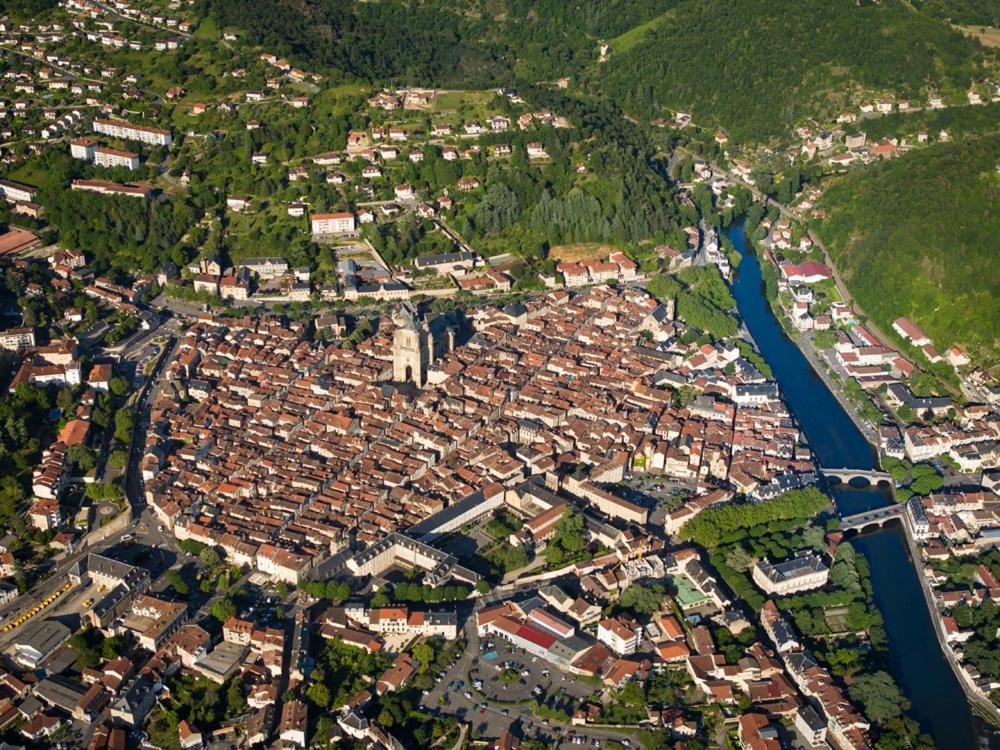 Au Temps D'Antan Apartment Villefranche-de-Rouergue Exterior photo